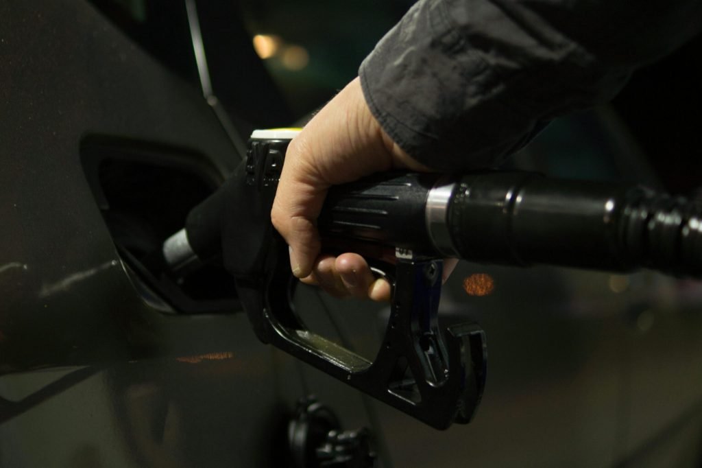 Consiliul Local al Sectorului 4 a dat undă verde, miercuri, 25 martie, unui program nou menit să ușureze bugetul locuitorilor afectați de creșterea prețurilor la carburanți