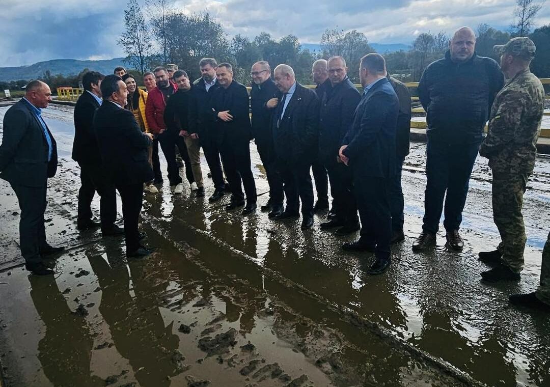 Noul pod peste Tisa, între Sighet și Ucraina, va fi deschis traficului rutier pe 15 iunie Un pas important în îmbunătățirea legăturilor transfrontaliere dintre România și Ucraina devine, cel mai probabil, realitate în perioada următoare