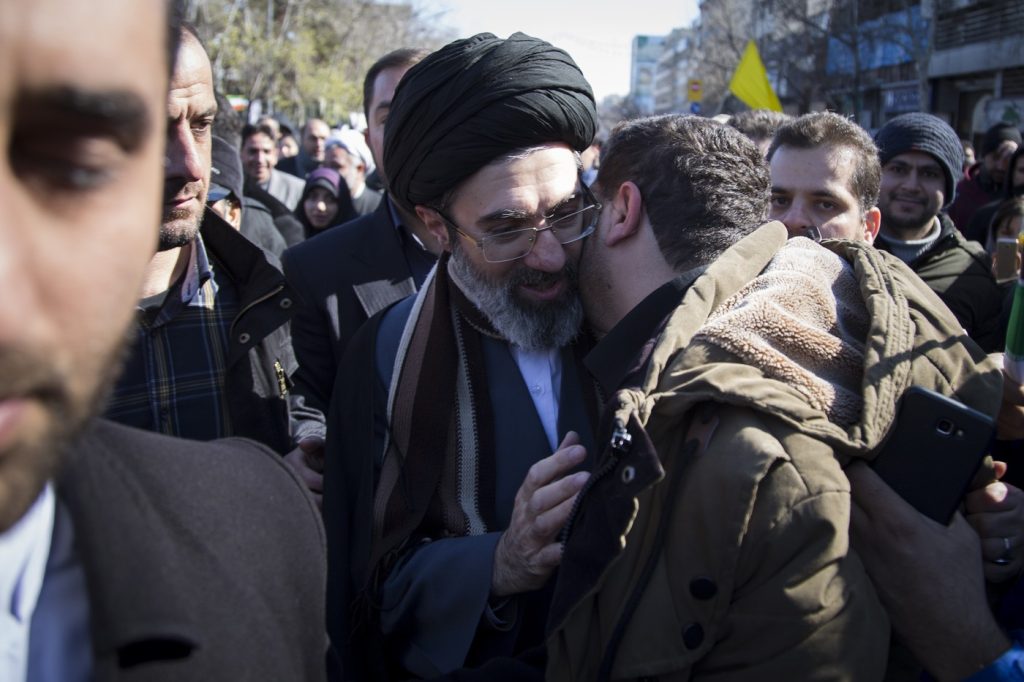 Iranul a anunțat oficial, marți seară, numirea lui Mojtaba Khamenei (57 de ani) în funcția de lider suprem, o decizie care a șocat atât alegătorii, cât și comunitățile internaționale