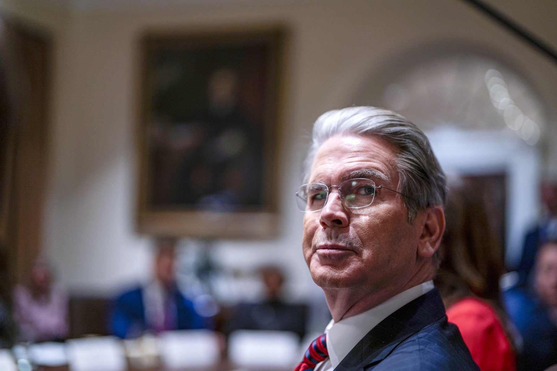 Tensiuni în creștere între SUA și Spania privind utilizarea bazelor militare în contextul conflictului cu Iran Criza diplomatică dintre Statele Unite și Spania escaladează, în contextul tensiunilor generate de implicarea Americii în conflictul din Orientul Mijlociu