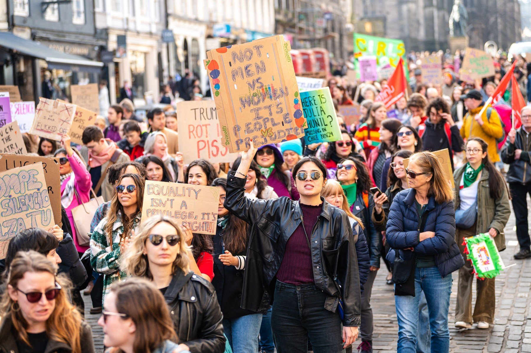 Ziua Internațională a Femeii a fost sărbătorită duminică în întreaga Europă prin manifestații de amploare, menite să atragă atenția asupra inegalităților sociale și a violenței de gen persistente