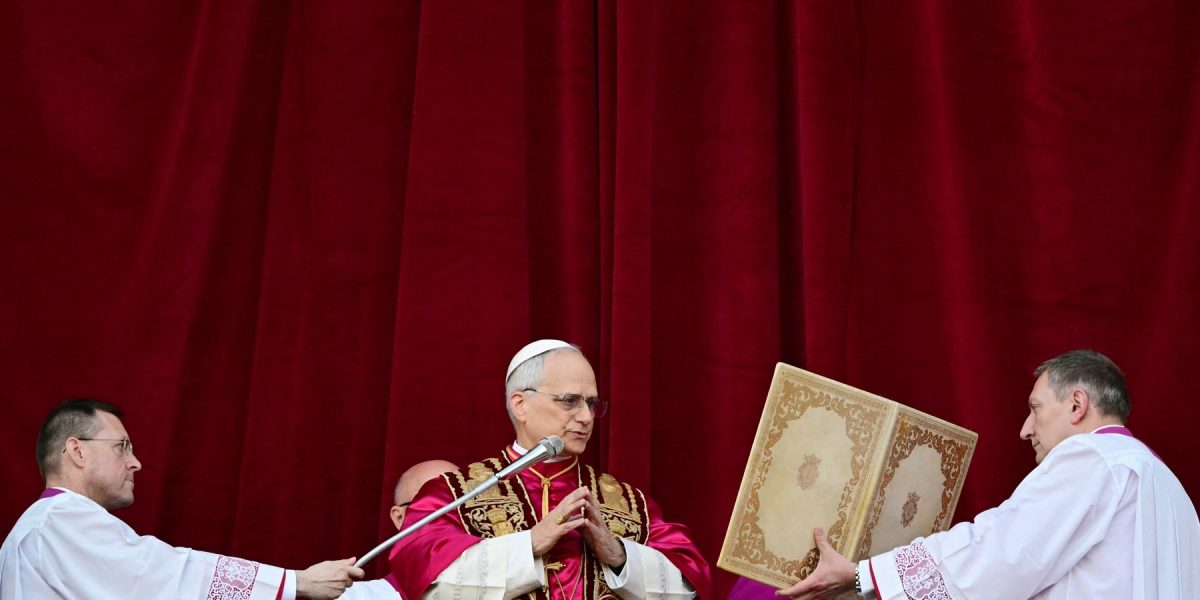 Papa Leon aprobă demisia episcopului din San Diego, acuzat de furtul a 250.000 dolari