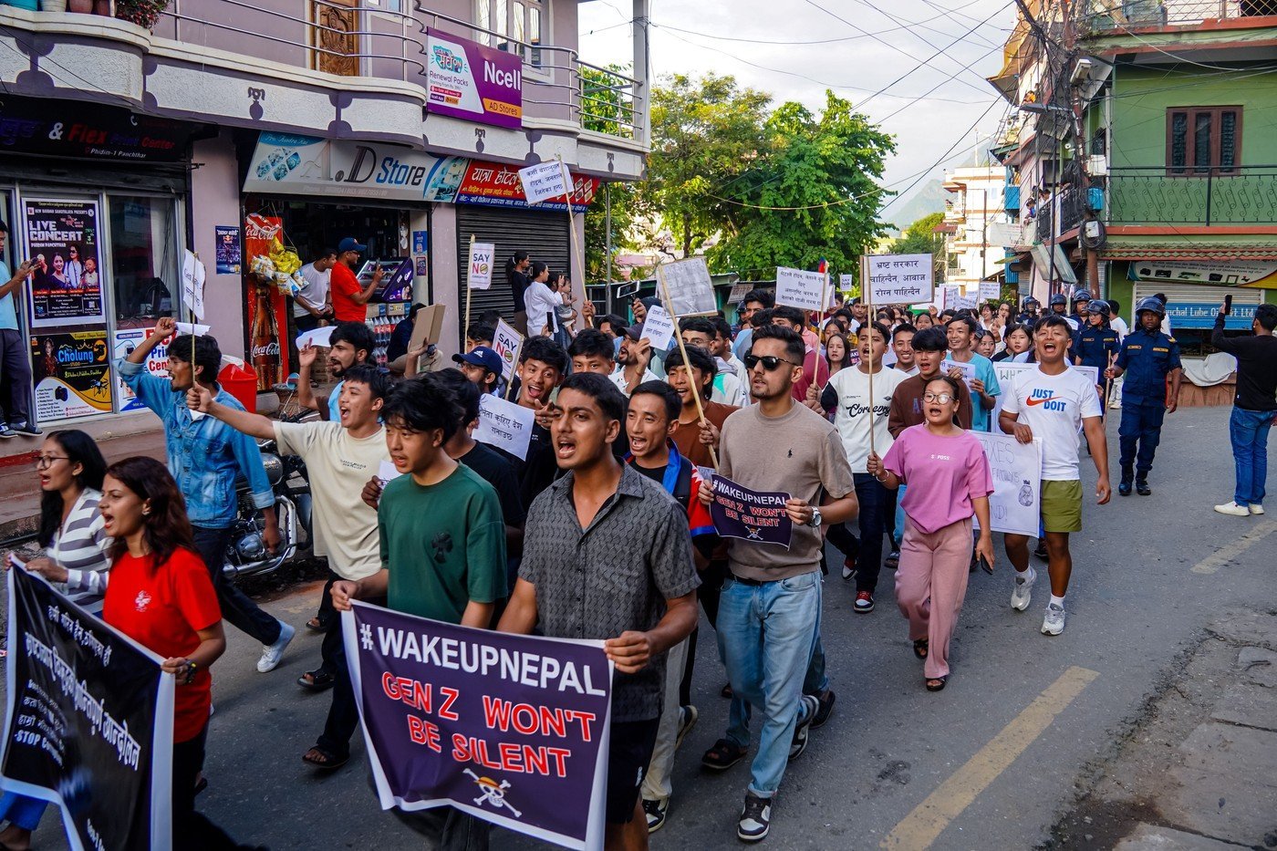 Rezultate preliminare ale alegerilor din Nepal indică vic­to­ria partidului condus de rapper după revoluția „generației Z”