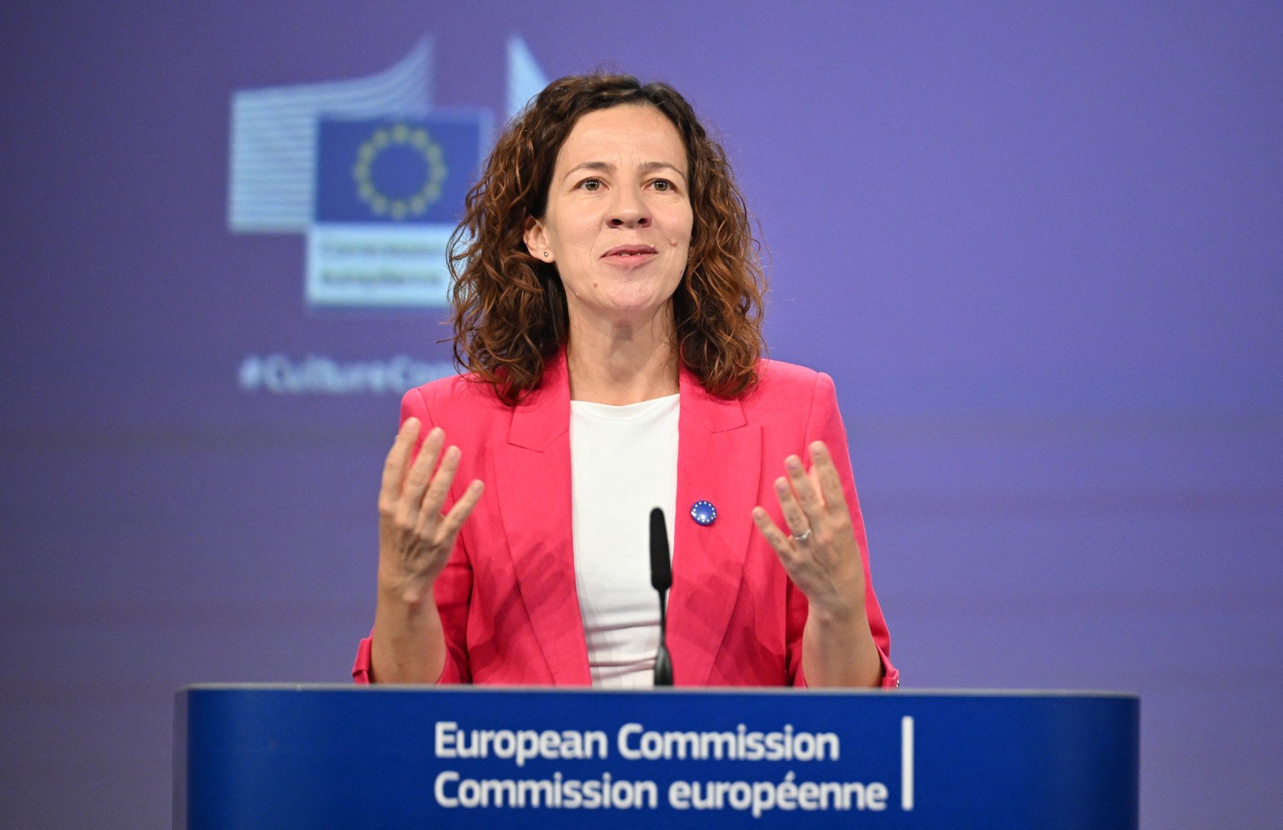 Inteligența artificială devine un factor transformator în educație, iar pregătirea cadrelor didactice pentru utilizarea responsabilă a noilor tehnologii reprezintă o prioritate clară pentru Europa în contextul rapidelor schimbări digitale