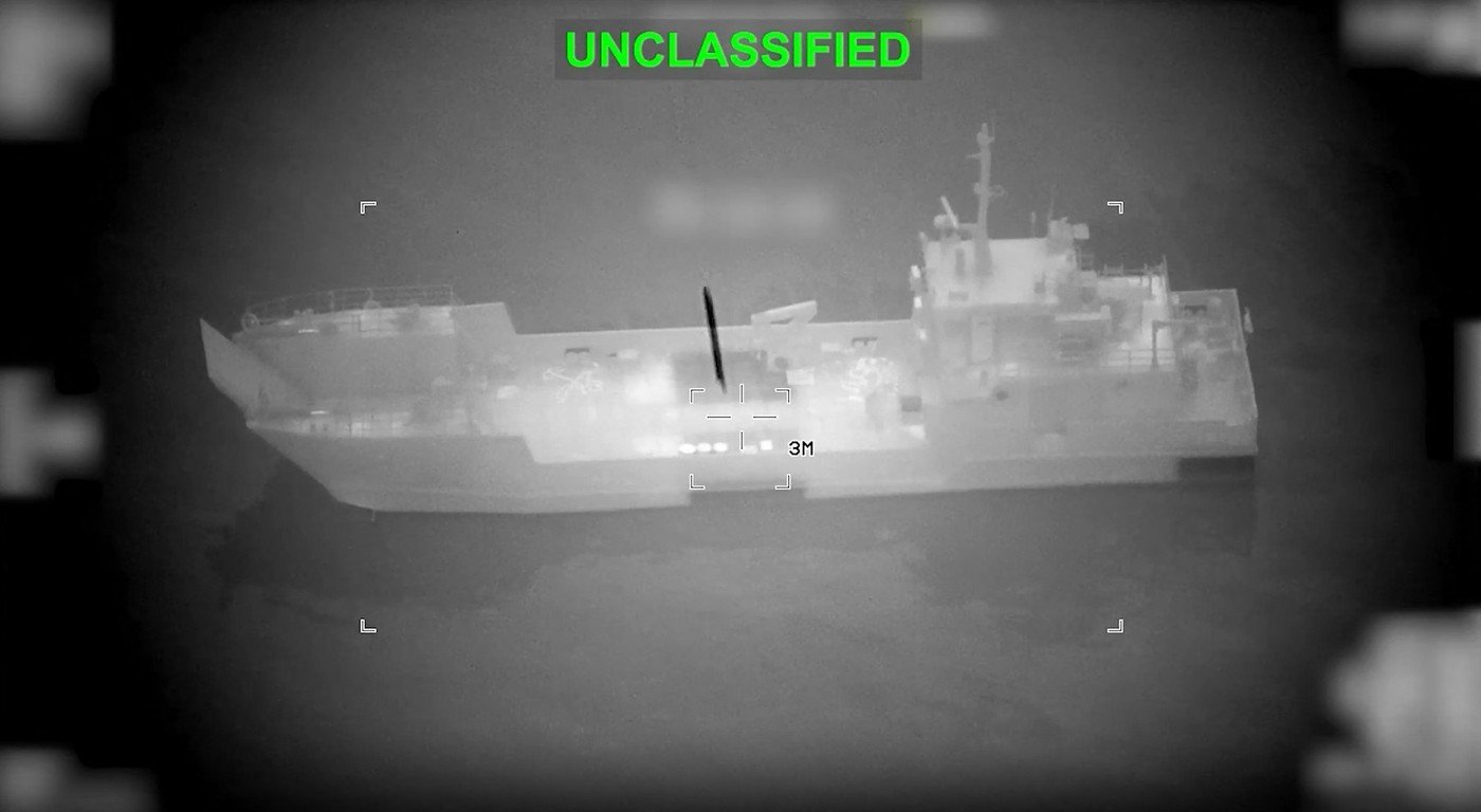 Rachete americane distrug 16 nave iraniene în Strâmtoarea Ormuz (VIDEO)