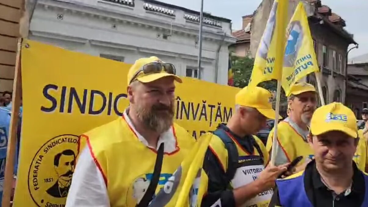 Profesorii români se pregătesc pentru un nou val de presiuni din partea autorităților încontextul simulărilor pentru examenele naționale, care urmează să se desfășoare în luna martie