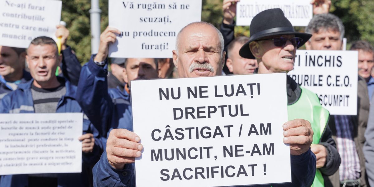 proteste-pensionari-pensii-2-scaled.jpg - StiriAlese