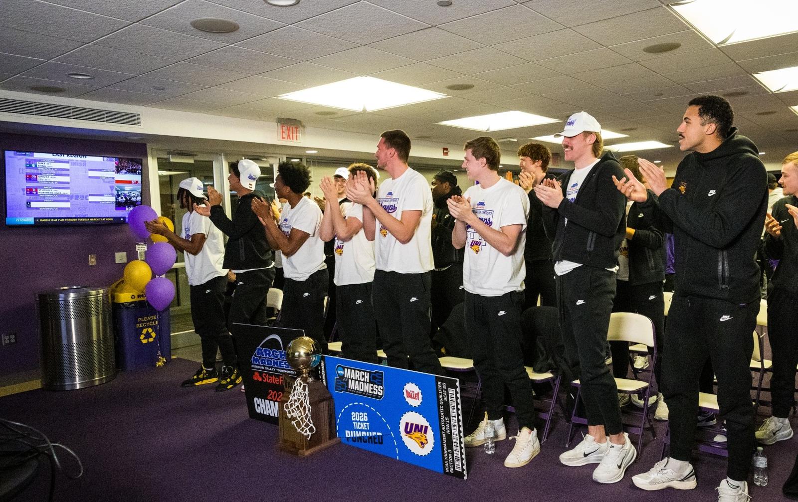 Universitatea din Iowa, UNI, a primit vestea mult așteptată: echipa masculină de baschet a fost inclusă în turneul NCAA din 2026, urmând să întâlnească formația St