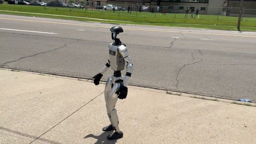 Românii din Târgu Mureș, întâlniți de roboți care promovează curățenia Orașul Târgu Mureș face un pas îndrăzneț spre digitalizarea serviciilor publice, introducând în premieră roboți destinați sensibilizării civile și curățeniei