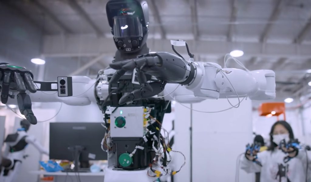 Roboți umanoizi, antrenați în China la o „școală de roboți”
