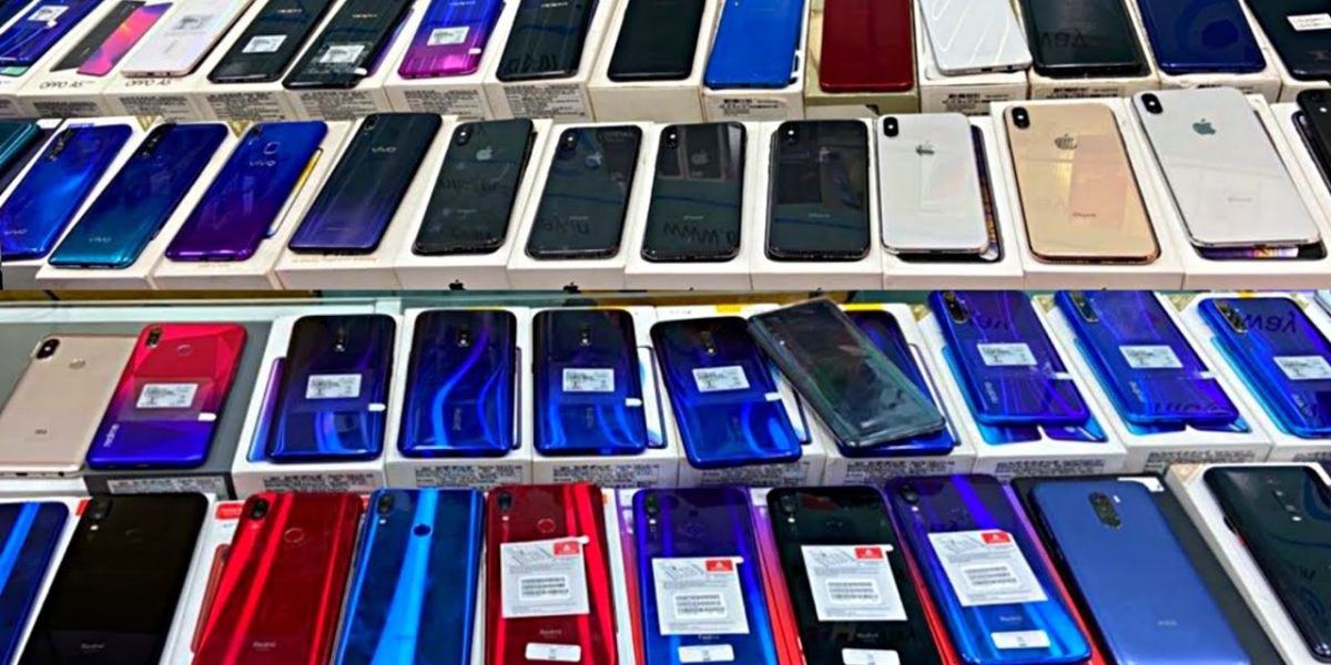 De ce românii preferă smartphone-urile second hand
