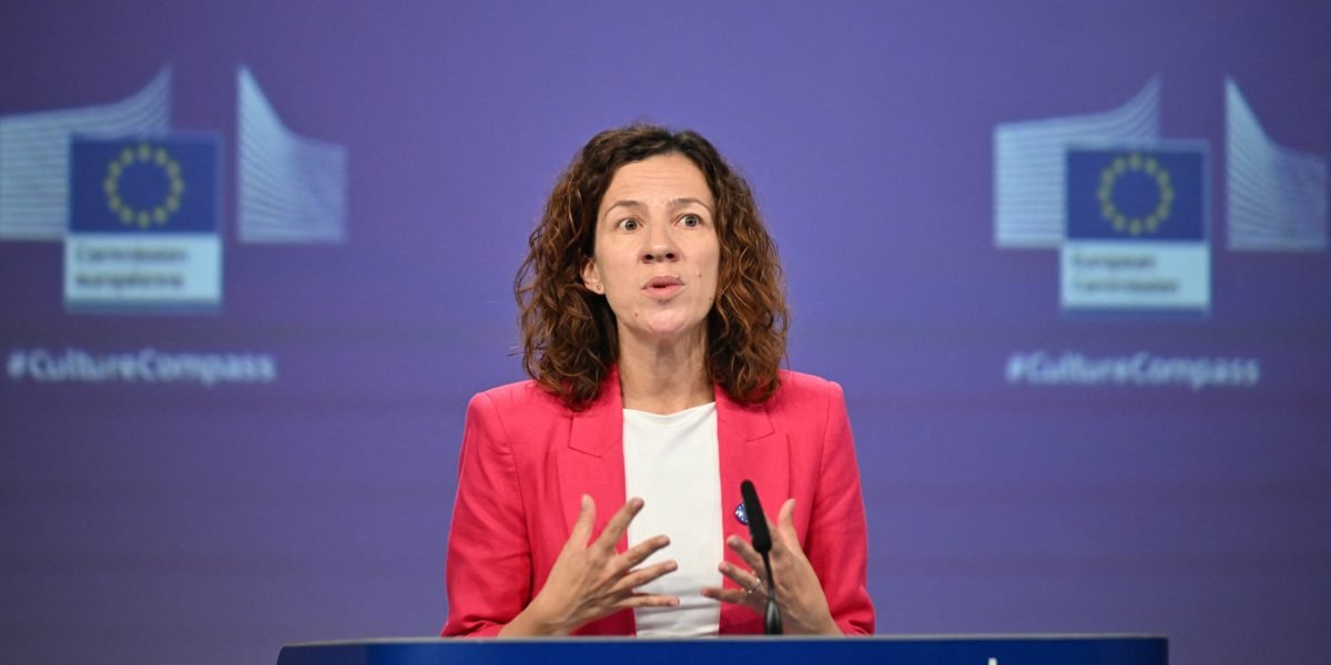 roxana-minzatu-scaled.jpg - StiriAlese