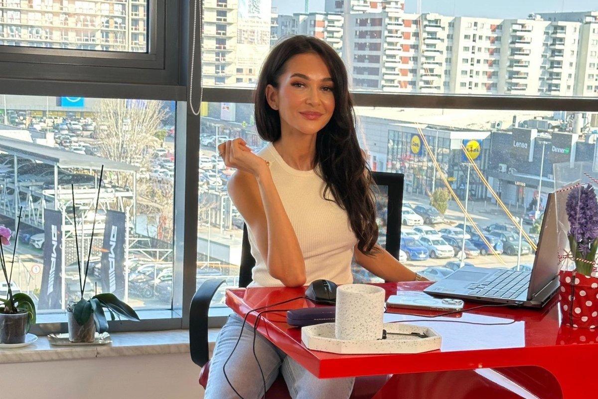 Ruxandra Luca pare să revină în lumina reflectoarelor după o perioadă marcată de provocări personale și presiuni mediatic, anunțând pe rețelele sociale că este pregătită pentru noi proiecte și pentru o nouă etapă în cariera sa