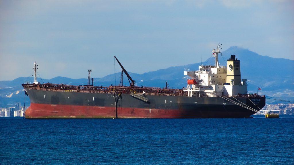 O criză energetică extrem de gravă, cauzată de conflictul armat din Orientul Mijlociu, amenință să schimbe echilibrul geostrategic global
