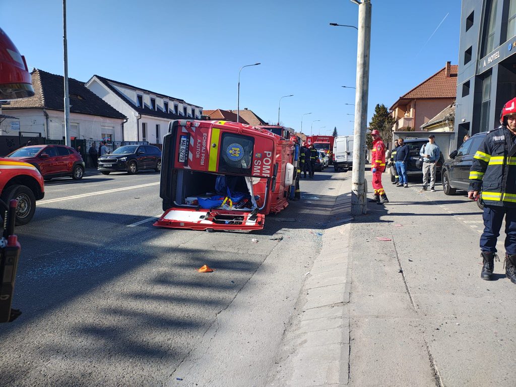 Intervenție de urgență în Sibiu după un accident grav pe Bulevardul Vasile Milea Un accident rutier grav a avut loc astăzi pe Bulevardul Vasile Milea din Sibiu, fiind nevoit să eager activarea Planului Roșu de Intervenție