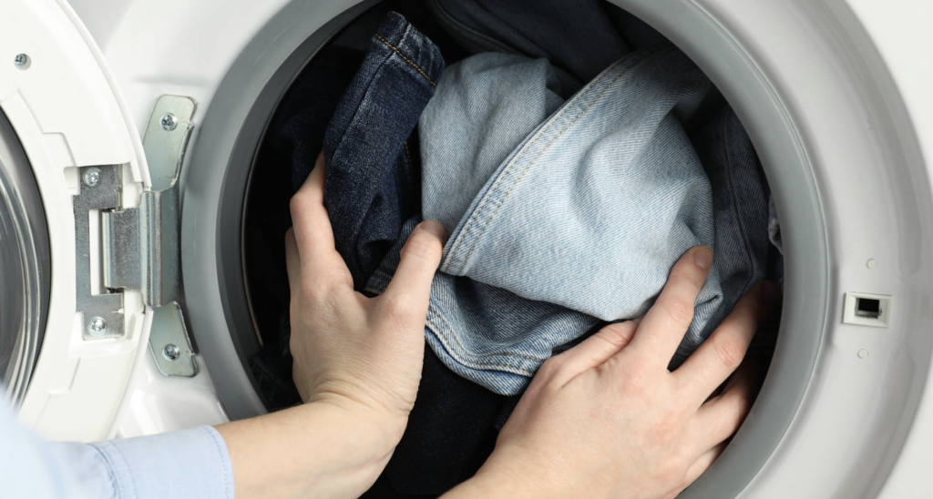 spalare-blugi-1024x548.png - StiriAlese