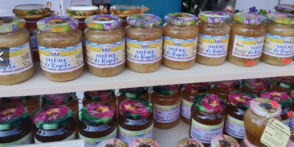 Comuna Ghiroda, situată în apropierea Timișoarei, s-a transformat în acest weekend în epicentrul apiculturii din vestul țării