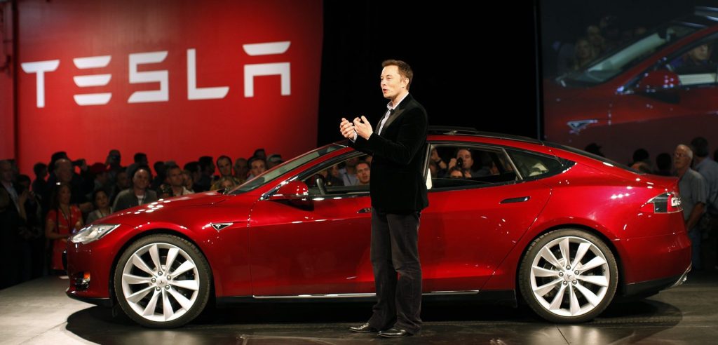 Elon Musk abandonează lupta Tesla împotriva încălzirii globale. Cât ne poate costa xAI, inteligența artificială a miliardarului