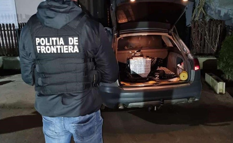 Marfă contrafăcută în valoare de peste 2 milioane de lei, descoperită la Giurgiu de Poliţia de Frontieră