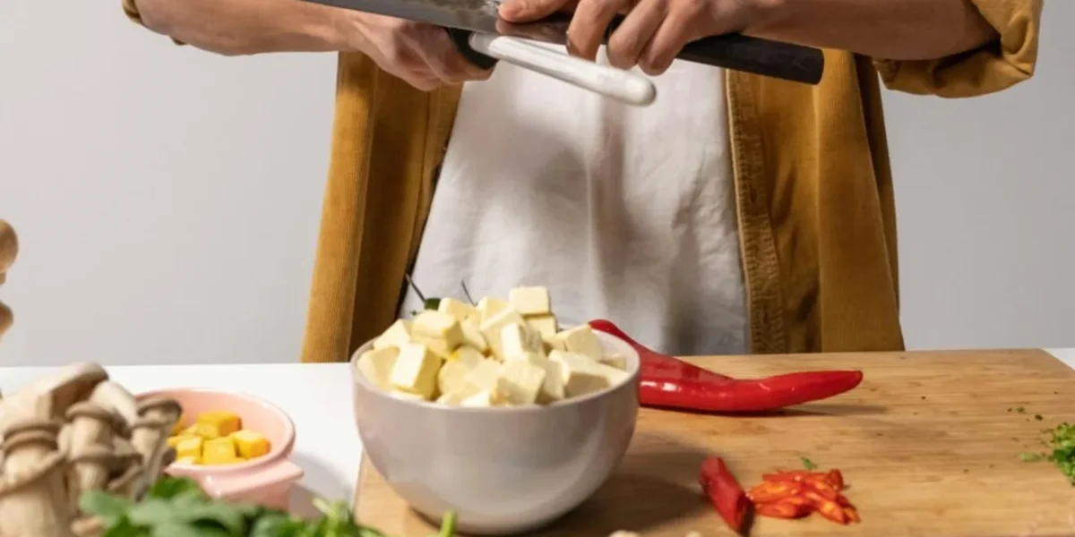 În ultimele decade, în timp ce unele alimente au pierdut teren în fața noilor tendințe culinare, tofu și soia în general au cunoscut o renaștere tot mai vocală în meniurile moderne din Europa Centrală și de Est