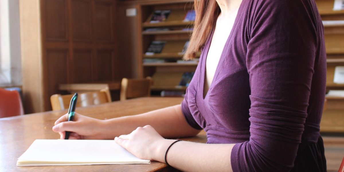 videorevive-girl-476977_1920.jpg - StiriAlese