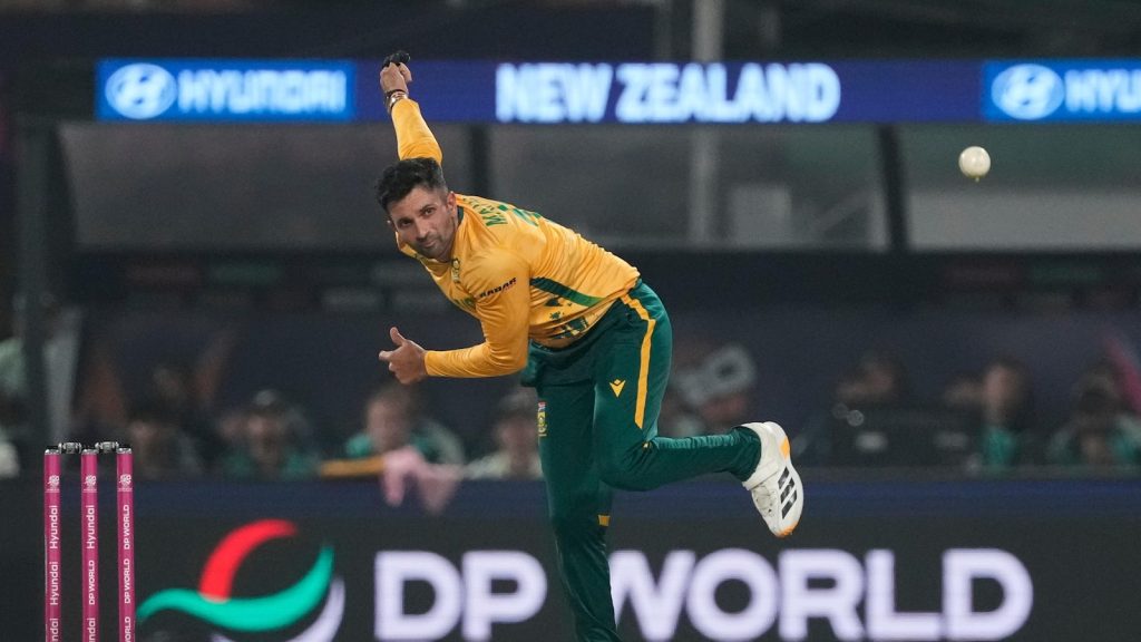 South Africa a optat pentru aruncarea la bătaie în ultimul meci al seriesi de Twenty20 împotriva Noii Zeelande, după o serie de trei partide cu rezultate alternante Wellington, Noua Zeelandă — Căpitanul sud-african Keshav Maharaj a câștigat aruncarea de la voi în startul ultimei întâlniri din seria de T20 împotriva Noii Zeelande, alegând să înceapă cu bowling-ul