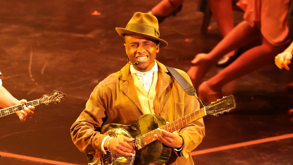 'Sinners' Cast Performs 'I Lied to You' at Oscars With Shaboozey