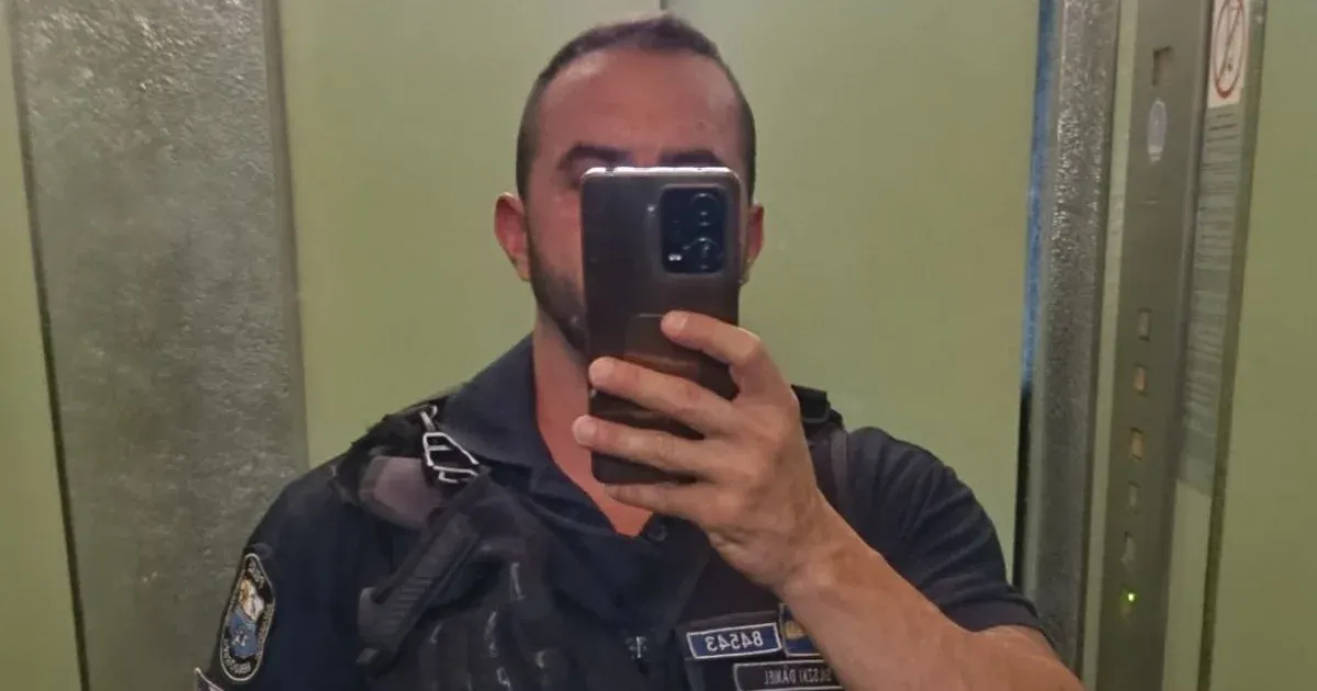 Polițist maghiar sfidează Guvernul: Scenă INCENDIARĂ în Ungaria