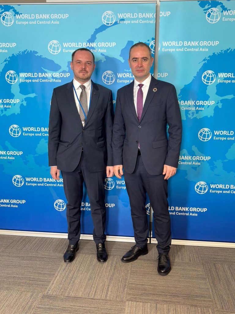 Vor reveni cu un răspuns: Negocierile continuă, așteptările mari