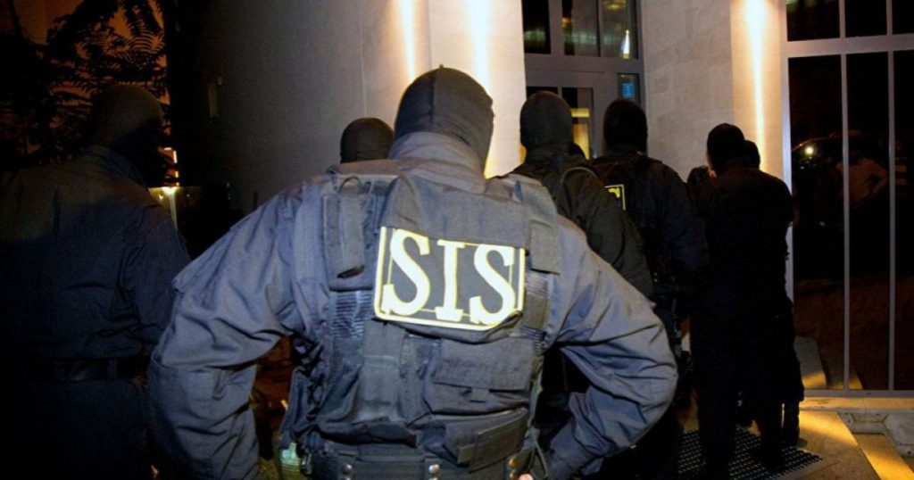 Chișinău: Spioni șantajați, cer sume de bani de la cetățeni