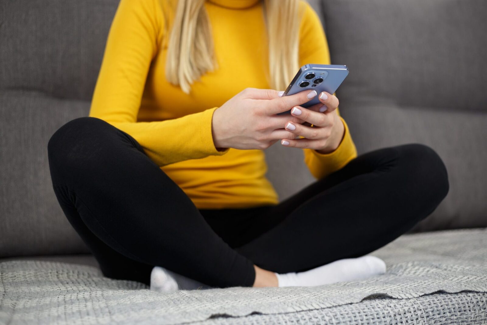 Specialiștii Demontează Iluzia Relaxării pe Telefon: E doar O Amăgire!