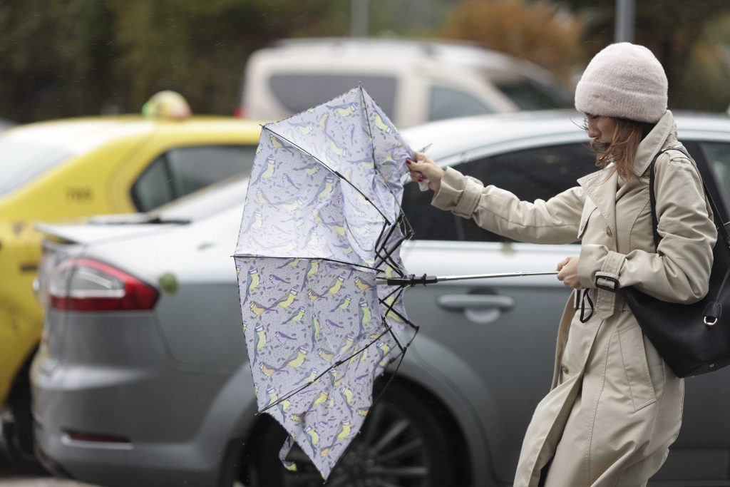 Alertă meteo: Cod portocaliu și galben în România, vreme extremă