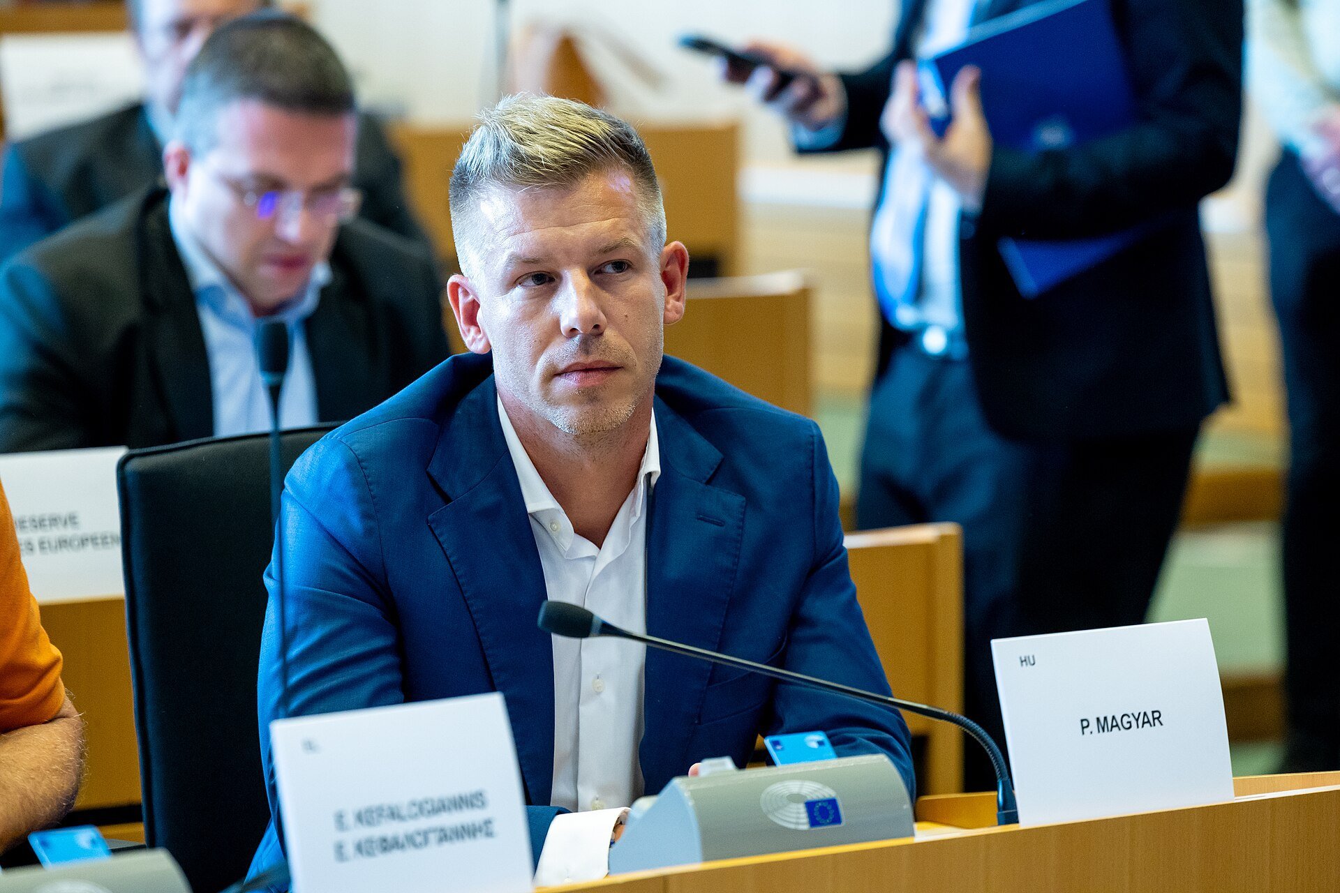 Magyar, omul care l-a învins pe Orban: De la afișul deasupra patului la victorie zdrobitoare