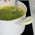 Cum distrugi ciorba de miel: Condimentul interzis! Arunc-o dacă greșești