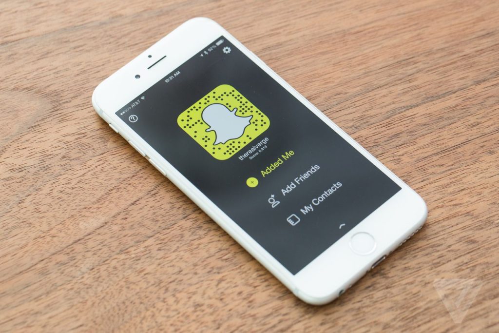 Snapchat dă afară angajați și îi înlocuiește cu Inteligența Artificială