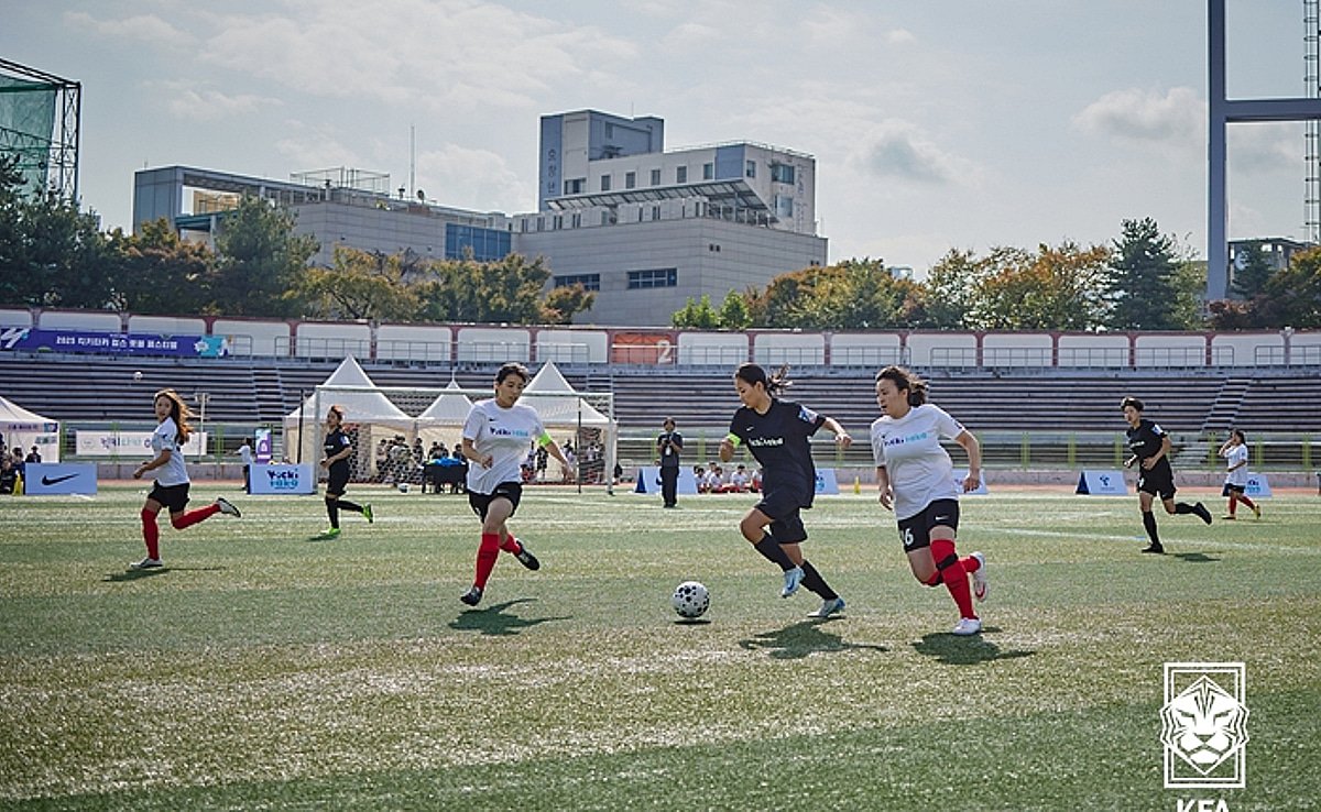 Coreea de Sud: Asociația de Fotbal lansează proiectul „Kick Kitaka Girls”