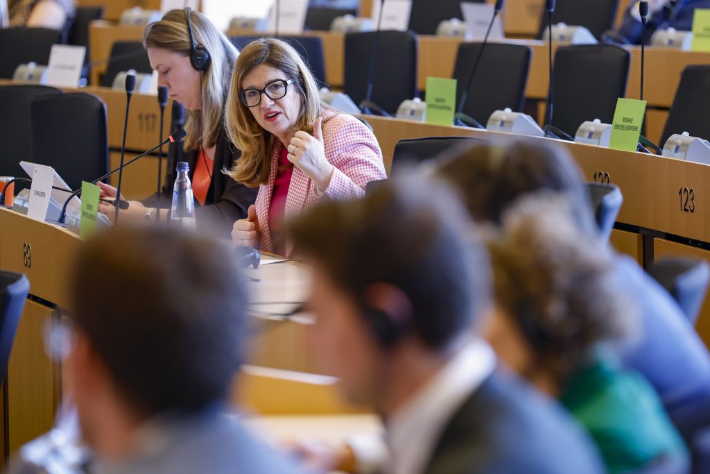 Eurodeputații cer măsuri pentru protejarea pescuitului și a comunităților de coastă