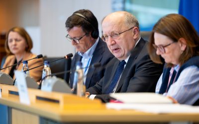 Apărare: Comisarul UE cere forță pentru a sfida Rusia în spațiu și arme