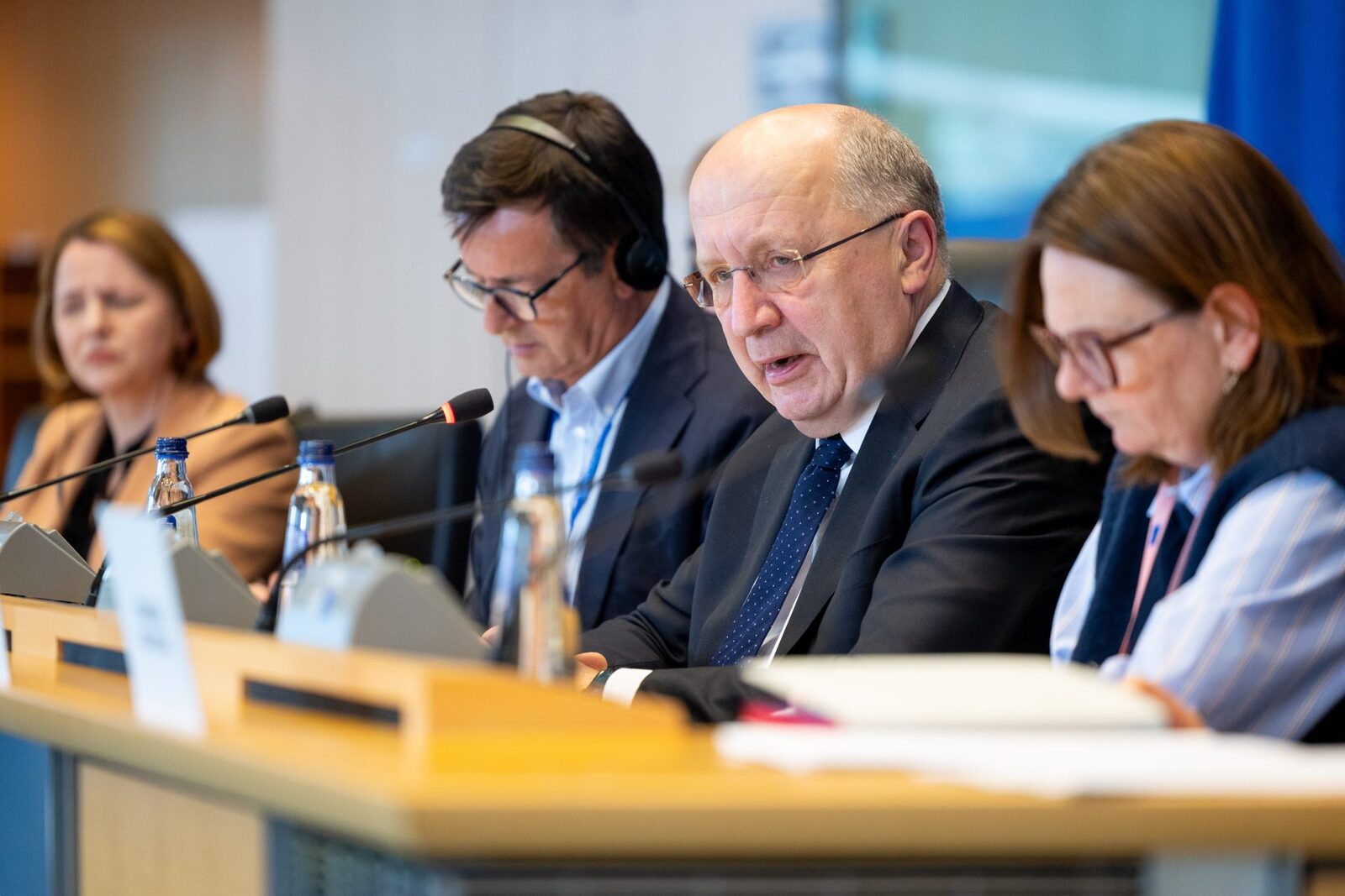Apărare: Comisarul UE cere forță pentru a sfida Rusia în spațiu și arme