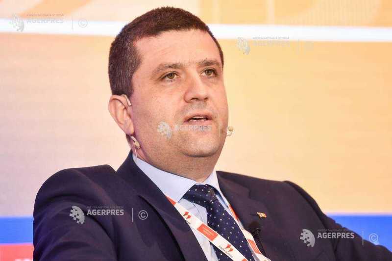 Miruță: Halde abandonate pentru Armată, acum plouă și cresc copaci