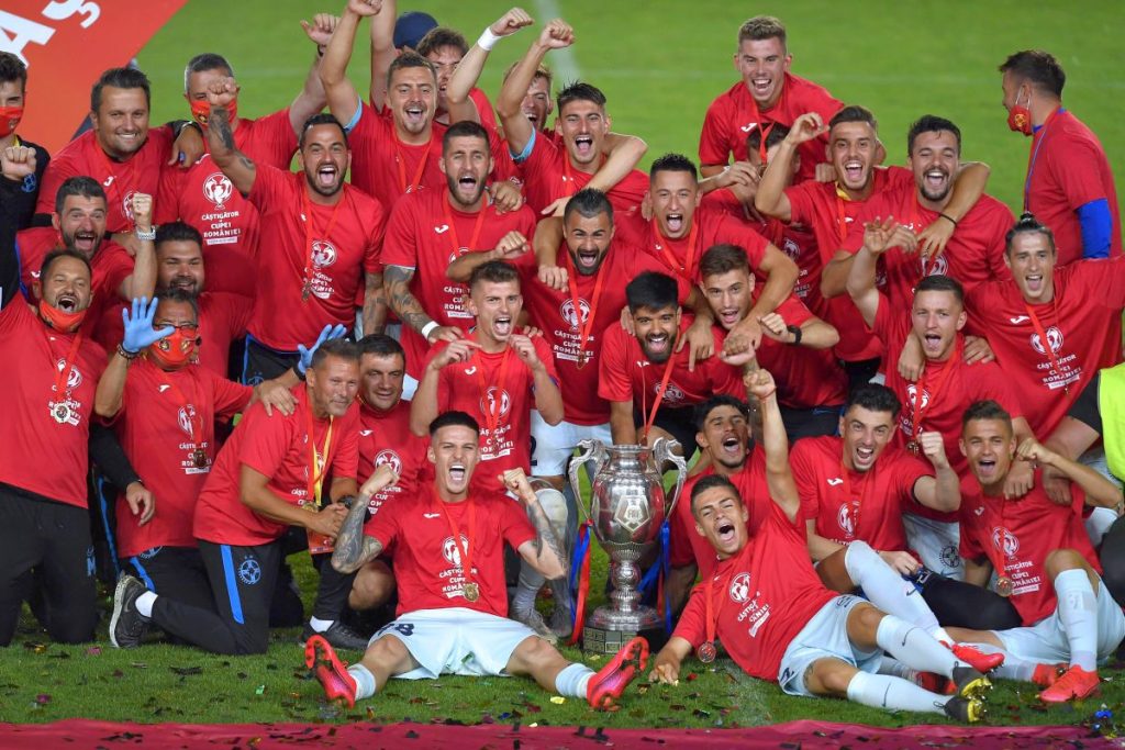 Semnează, plătește: transfer fulgerător la FCSB, dezvăluirea șoc a vedetei