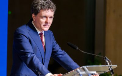 Nicușor Dan: Politicienii ascultă votanții, nu experții. Dezastru pentru economie!