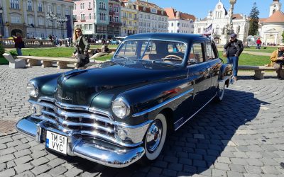 Retroparada Primăverii la Timișoara: Bijuterii pe 4 roți, de la Chrysler la Ford Thunderbird