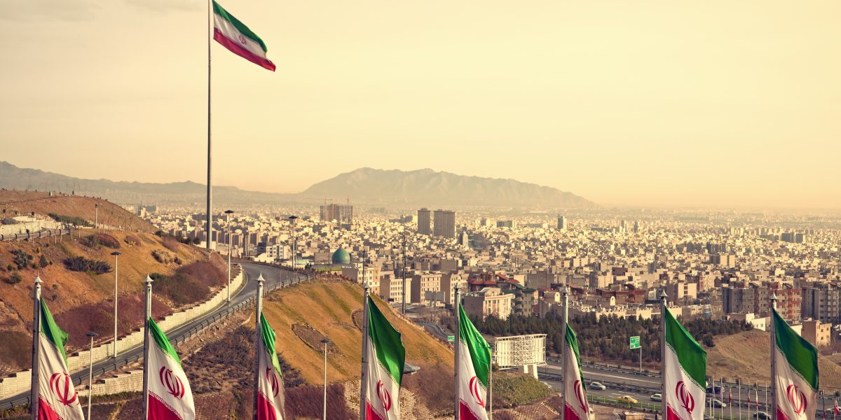 Iranul, furios, cere despăgubiri și apără strâmtoarea Ormuz