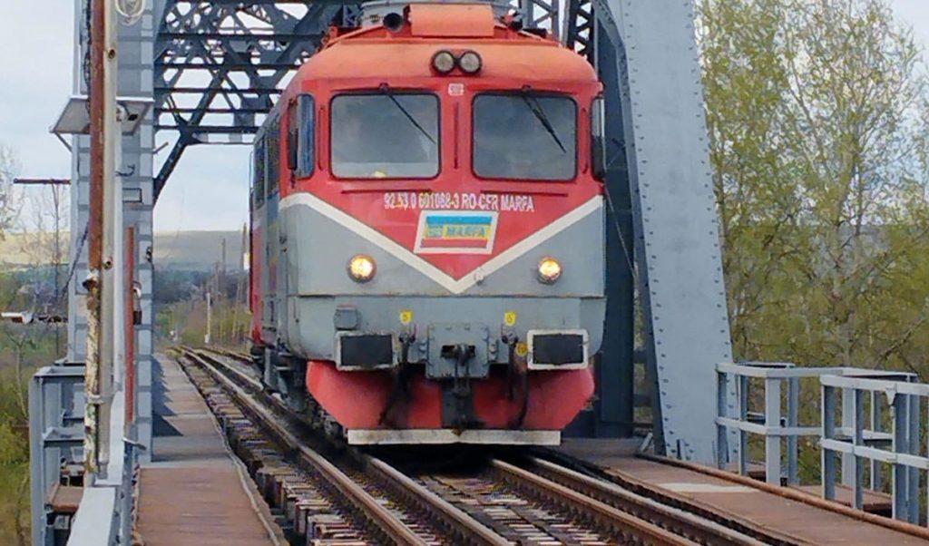 Primul tren românesc pe ecartament european, peste Prut, în Moldova