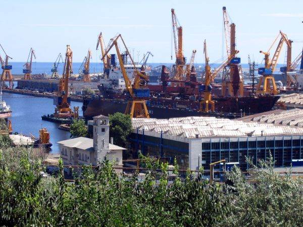 Marfuri de 54,5 milioane tone, tranzitate prin porturile maritime în 2025