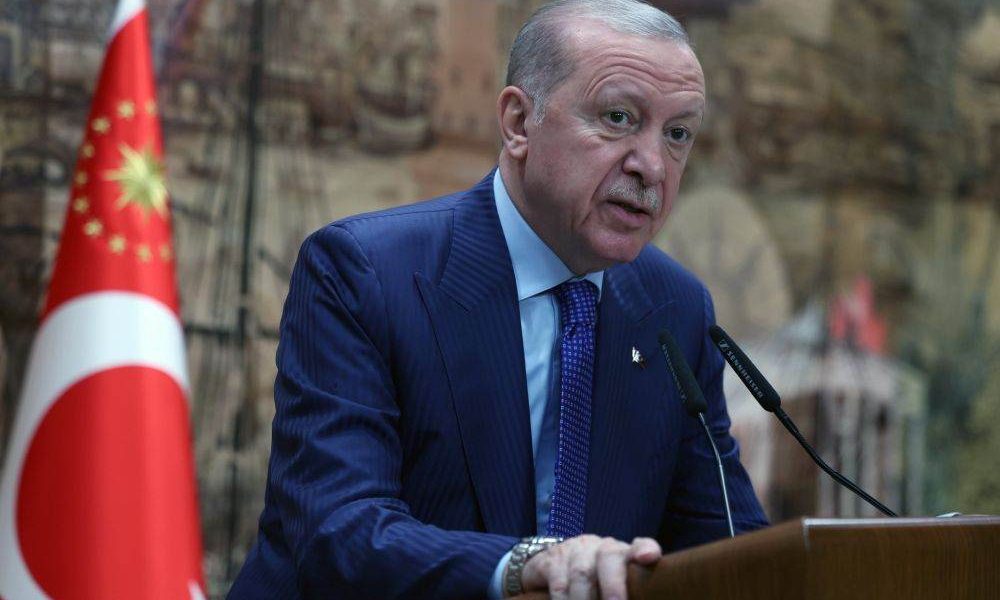 Erdo și Macron, dialog crucial: Cooperare și securitate regională