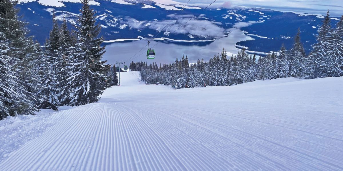 De Paște, schi pe pârtii! Sinaia și Transalpina, deschise weekend-ul acesta