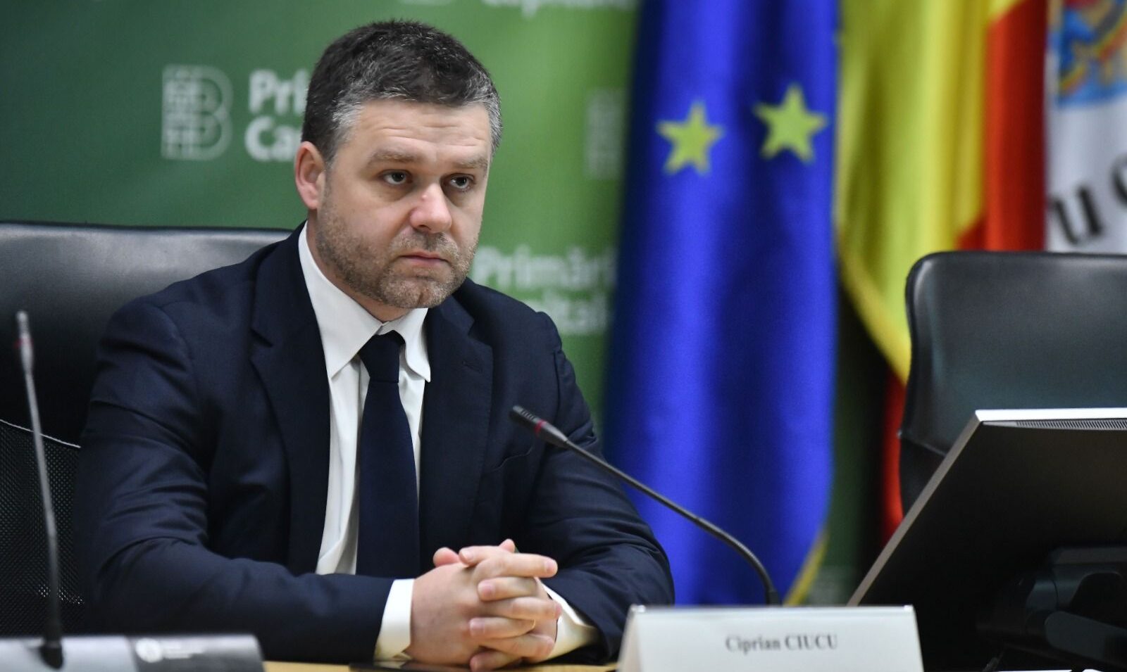 Ședința CGMB de azi promite tensiuni și decizii cruciale pentru București, în contextul unor reforme controversate și a unei configurații politice schimbate Astăzi, Consiliul General al Municipiului București (CGMB) se află în centrul unei dezbateri aprinse, într-un context politic diferit de cel anterior