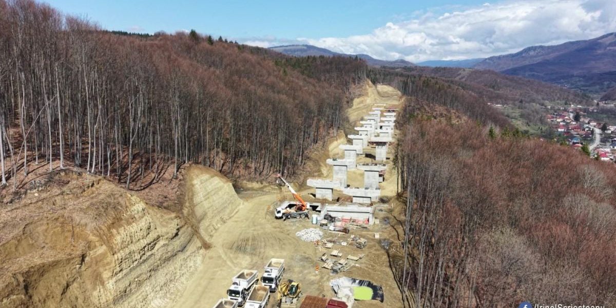 Muncă titanică pe A1: 1.550 de oameni și utilaje lucrează la Tunelul Poiana